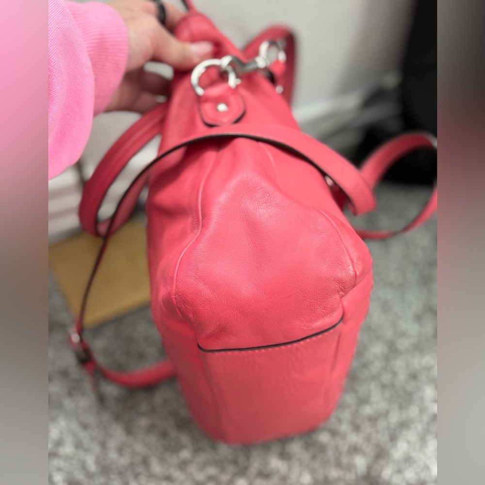 COACH DAISY CORAL LEATHER MIA - Picture 12 of 14